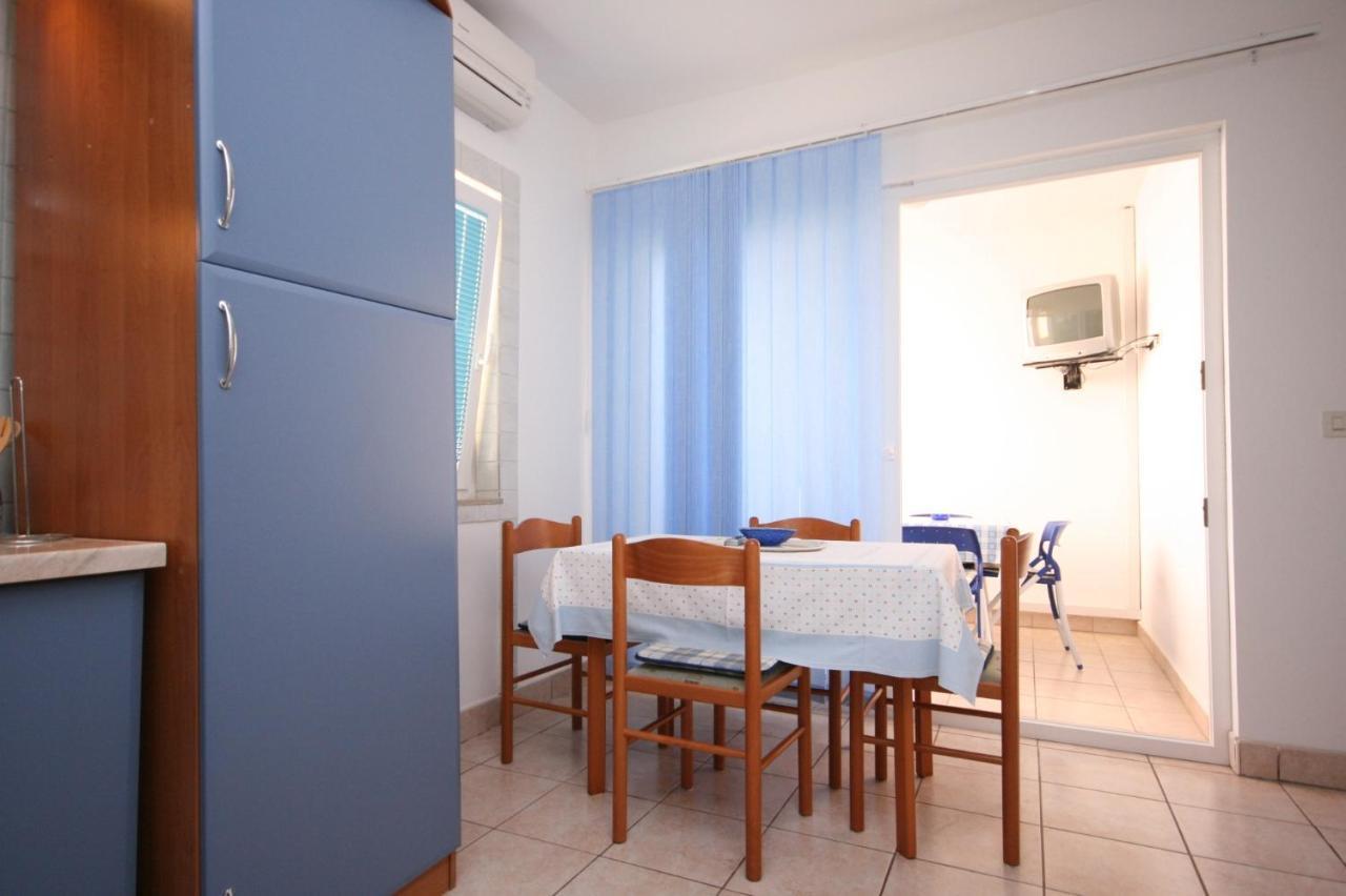 Apartment Stara Novalja 6301B Екстериор снимка