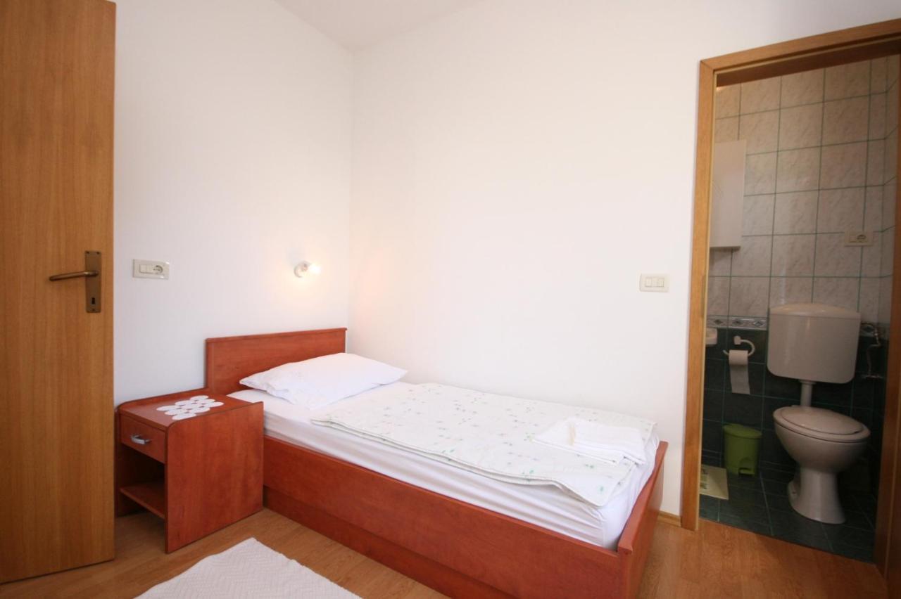 Apartment Stara Novalja 6301B Екстериор снимка