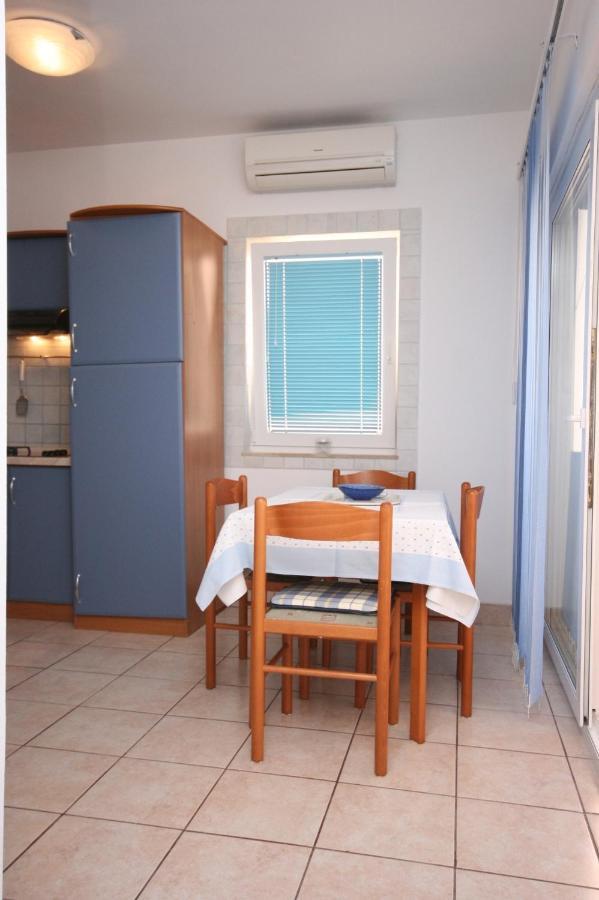 Apartment Stara Novalja 6301B Екстериор снимка